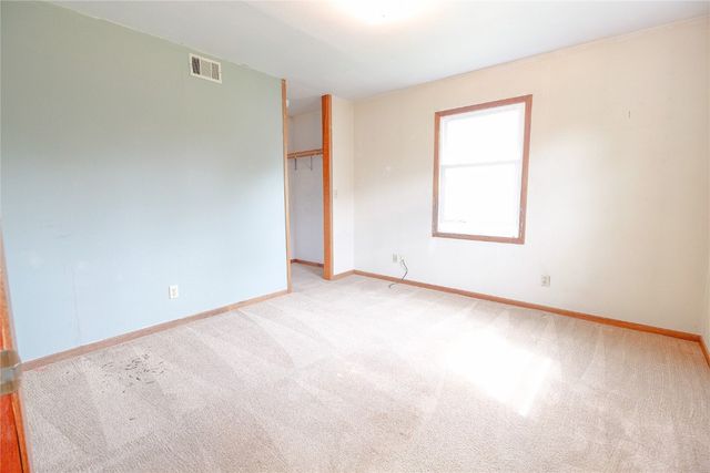 735 Carroll Drive SE, Cedar Rapids, IA 52403