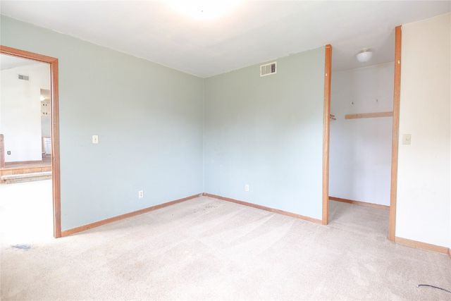 735 Carroll Drive SE, Cedar Rapids, IA 52403