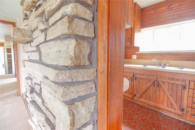 735 Carroll Drive SE, Cedar Rapids, IA 52403