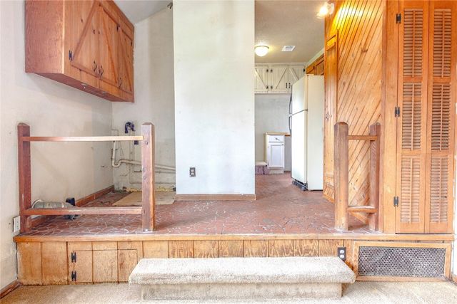 735 Carroll Drive SE, Cedar Rapids, IA 52403