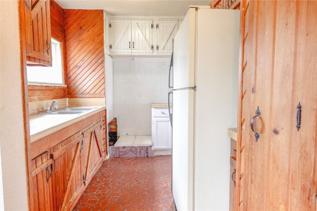 735 Carroll Drive SE, Cedar Rapids, IA 52403