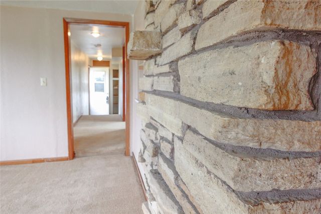 735 Carroll Drive SE, Cedar Rapids, IA 52403