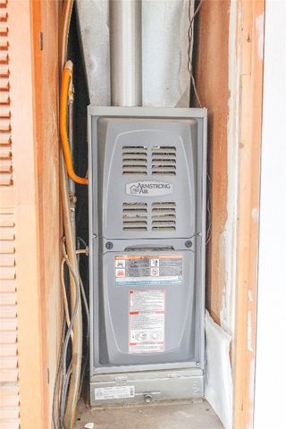 735 Carroll Drive SE, Cedar Rapids, IA 52403