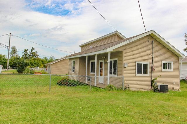 735 Carroll Drive SE, Cedar Rapids, IA 52403