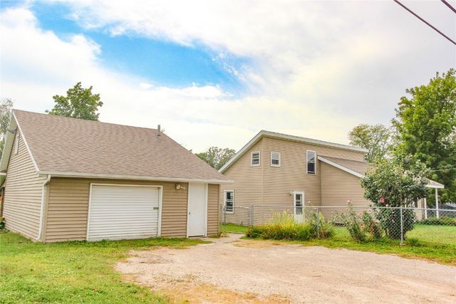 735 Carroll Drive SE, Cedar Rapids, IA 52403
