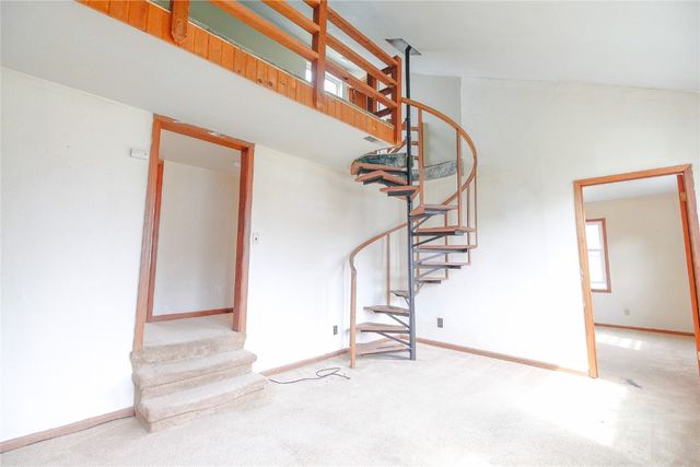 735 Carroll Drive SE, Cedar Rapids, IA 52403