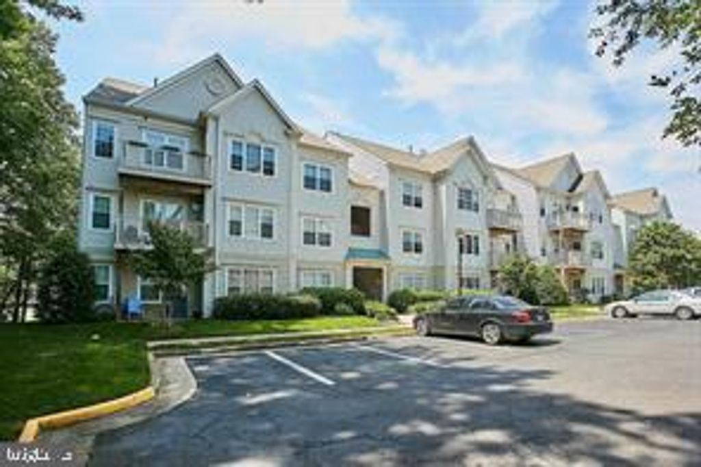 12491 HAYES CT #303, Fairfax, VA 22033