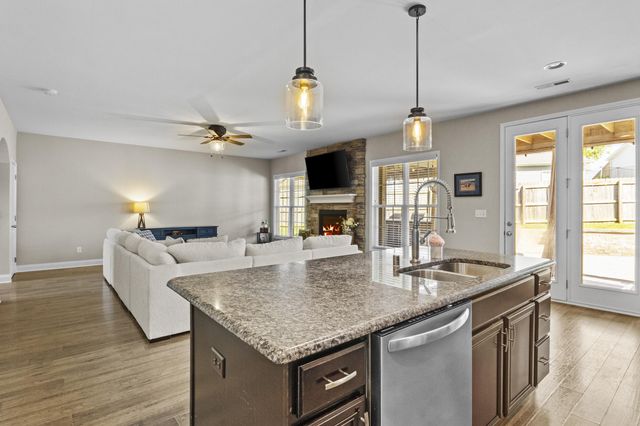 102 Waterside Drive, Georgetown, KY 40324