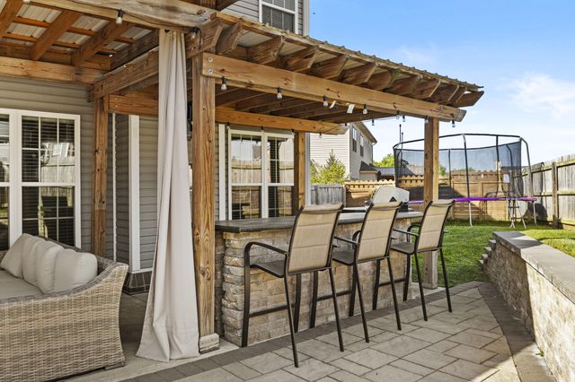 102 Waterside Drive, Georgetown, KY 40324