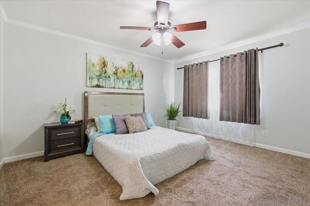 10709 Lisa Meadows Dr Unit B, Santee, CA 92071