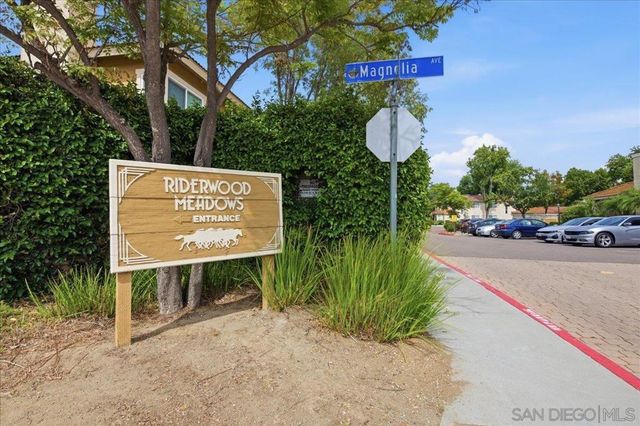 10709 Lisa Meadows Dr Unit B, Santee, CA 92071