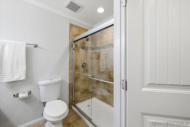 10709 Lisa Meadows Dr Unit B, Santee, CA 92071