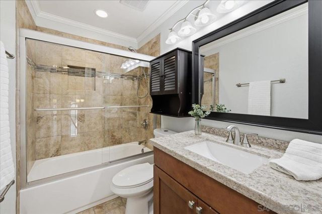 10709 Lisa Meadows Dr Unit B, Santee, CA 92071