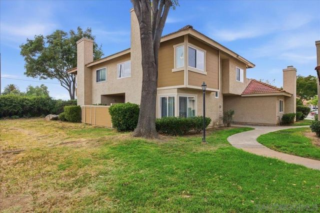 10709 Lisa Meadows Dr Unit B, Santee, CA 92071