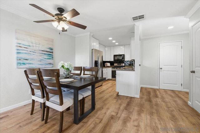10709 Lisa Meadows Dr Unit B, Santee, CA 92071