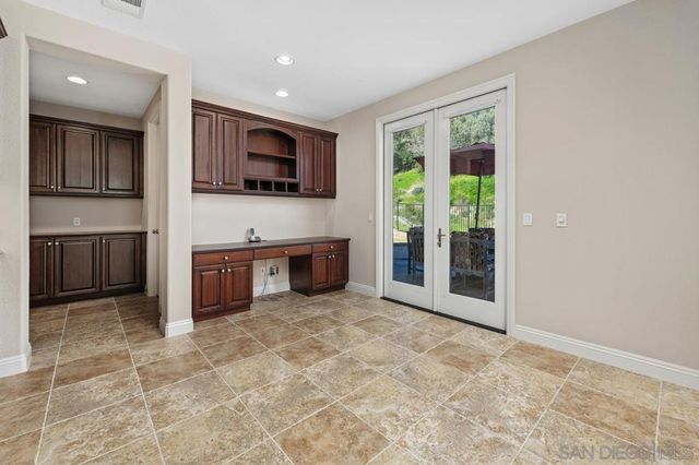 6376 Huntington Dr, Carlsbad, CA 92009