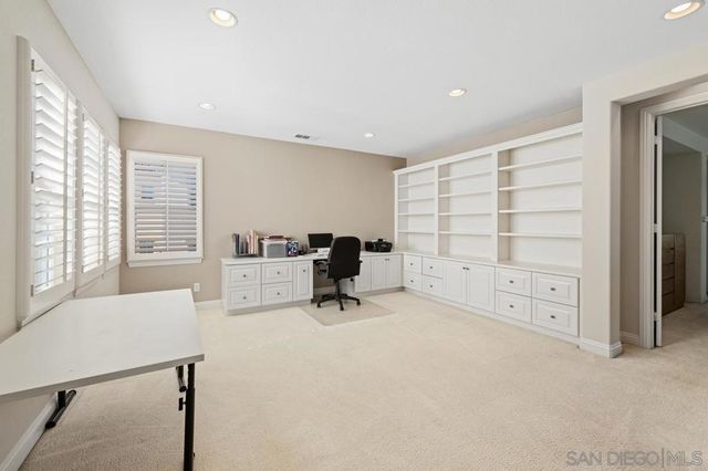 6376 Huntington Dr, Carlsbad, CA 92009