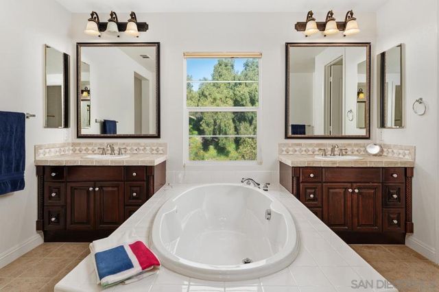 6376 Huntington Dr, Carlsbad, CA 92009