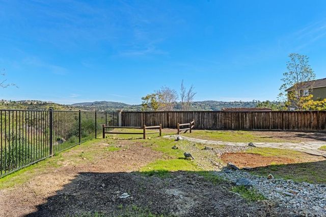 6376 Huntington Dr, Carlsbad, CA 92009