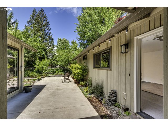 18321 Sw JANN Dr, Beaverton, OR 97003