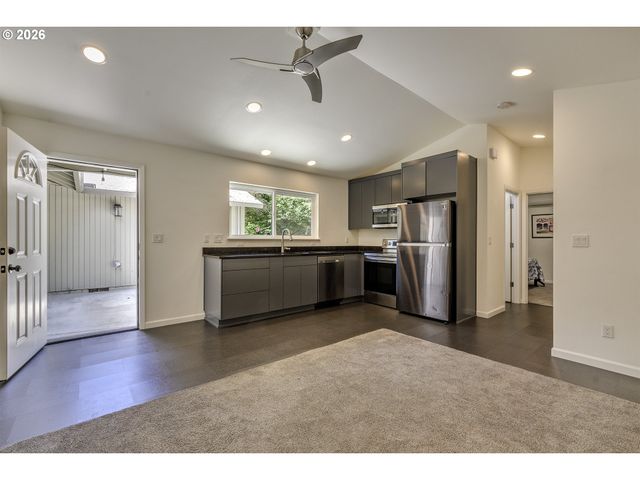 18321 Sw JANN Dr, Beaverton, OR 97003
