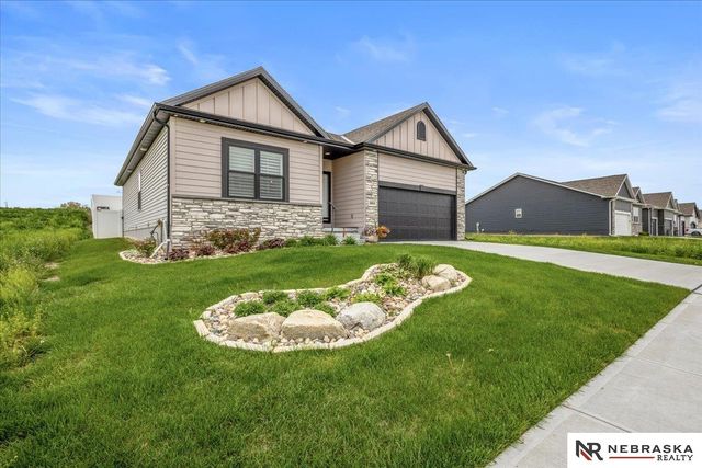 10414 S 209 Street, Gretna, NE 68028