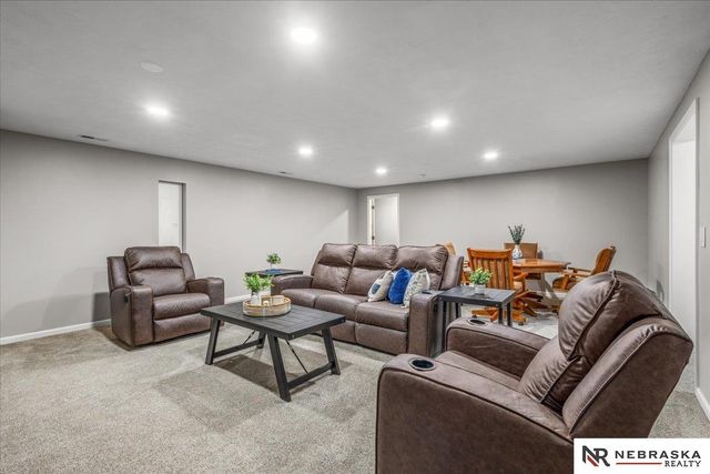10414 S 209 Street, Gretna, NE 68028