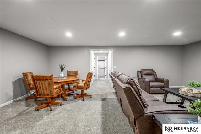 10414 S 209 Street, Gretna, NE 68028