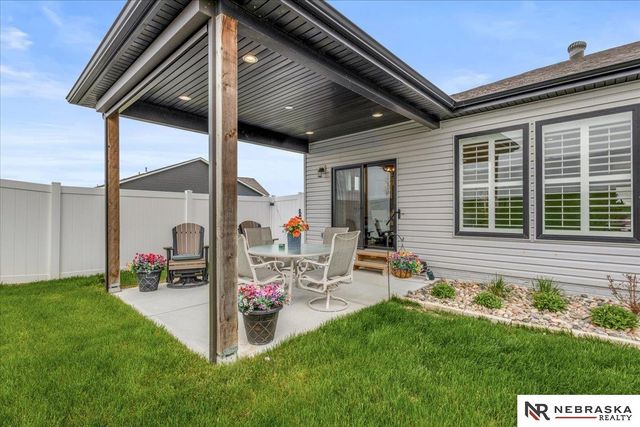 10414 S 209 Street, Gretna, NE 68028