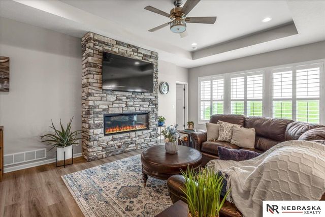 10414 S 209 Street, Gretna, NE 68028