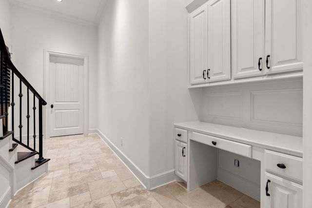 10 Maroon Creek Court, The Woodlands, TX 77389