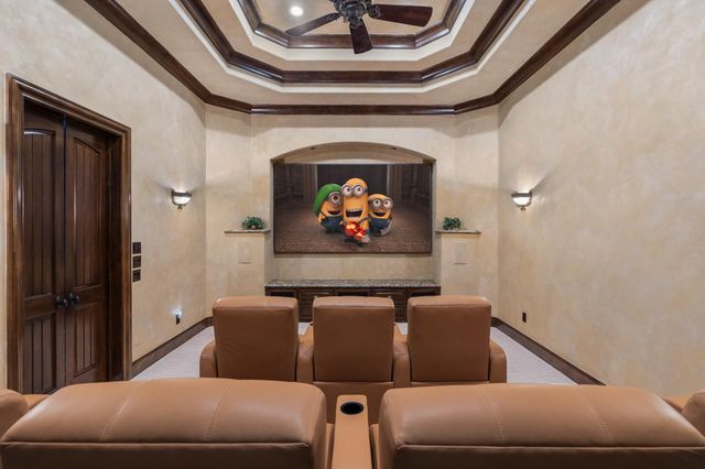 10 Maroon Creek Court, The Woodlands, TX 77389