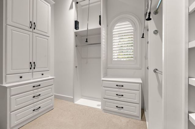 10 Maroon Creek Court, The Woodlands, TX 77389