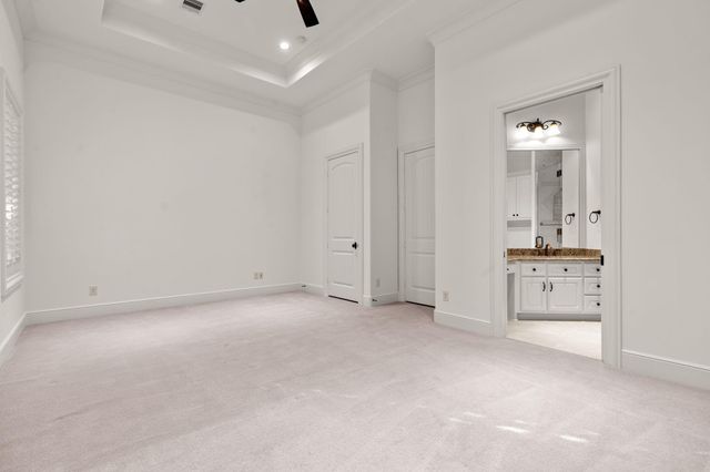 10 Maroon Creek Court, The Woodlands, TX 77389