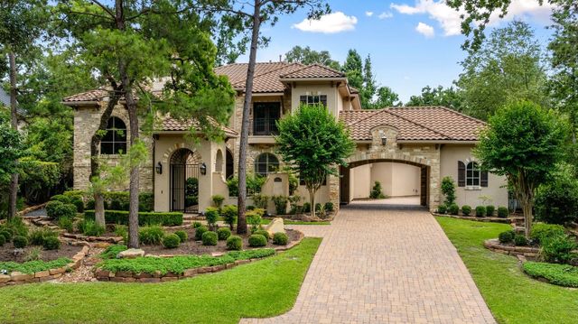 10 Maroon Creek Court, The Woodlands, TX 77389
