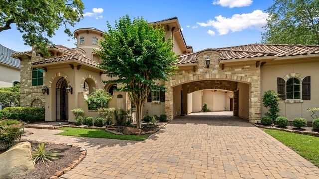 10 Maroon Creek Court, The Woodlands, TX 77389