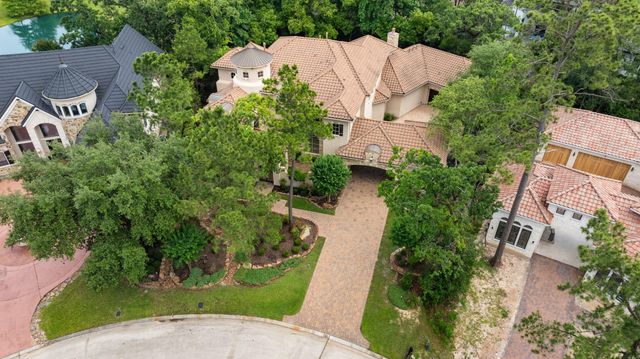 10 Maroon Creek Court, The Woodlands, TX 77389