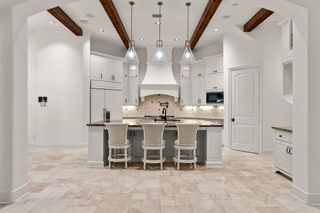 10 Maroon Creek Court, The Woodlands, TX 77389