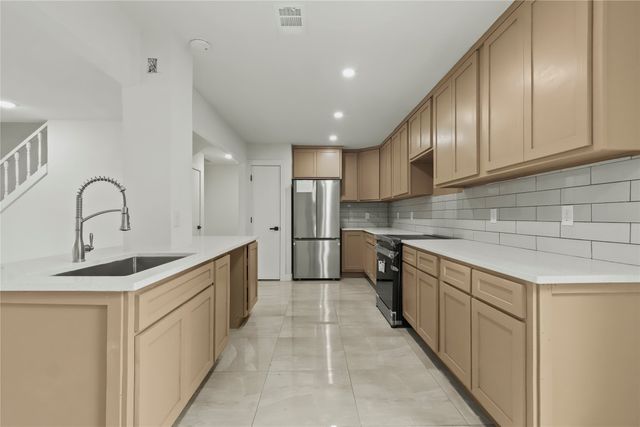 1934 Creek Wood Court, Irving, TX 75060