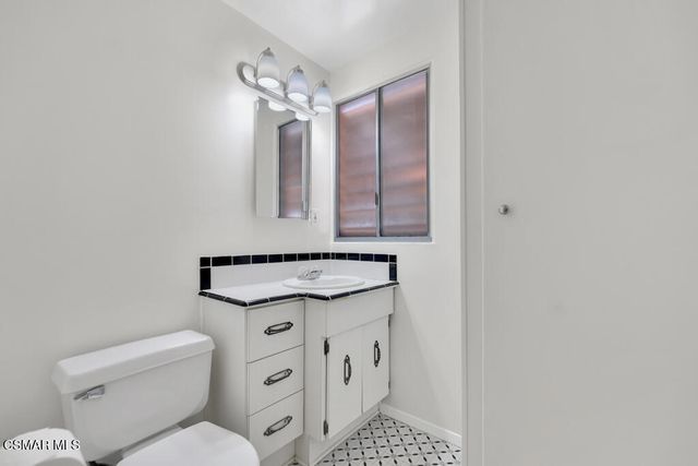 17937 Keswick Street, Reseda, CA 91335