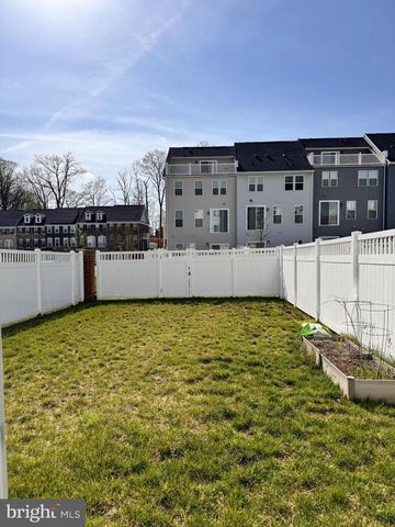 10851 FOXTROT CIR, Upper Marlboro, MD 20772