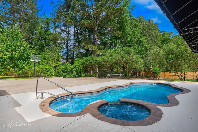 9692 Norris Ferry Road, Shreveport, LA 71106