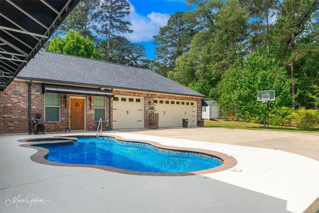 9692 Norris Ferry Road, Shreveport, LA 71106