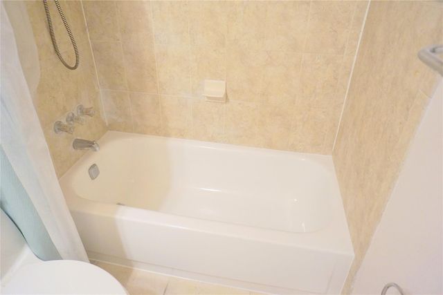 2821 Somerset Drive 203, Lauderdale Lakes, FL 33311