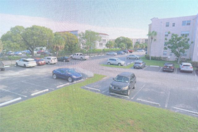 2821 Somerset Drive 203, Lauderdale Lakes, FL 33311