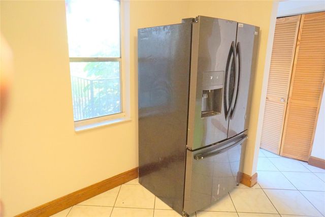 2821 Somerset Drive 203, Lauderdale Lakes, FL 33311