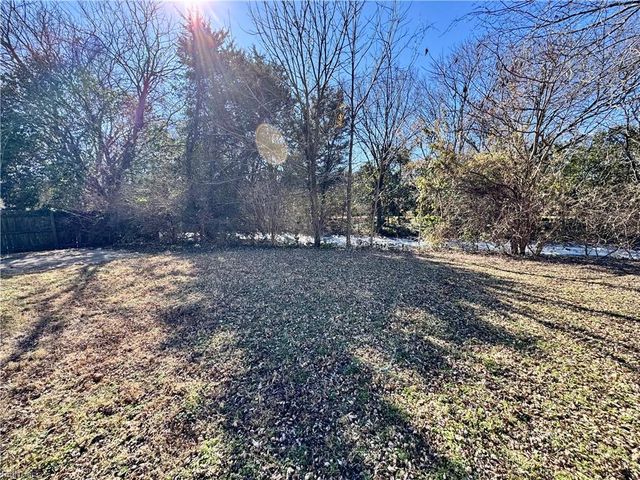 932 Wilson LN, Hampton, VA 23663