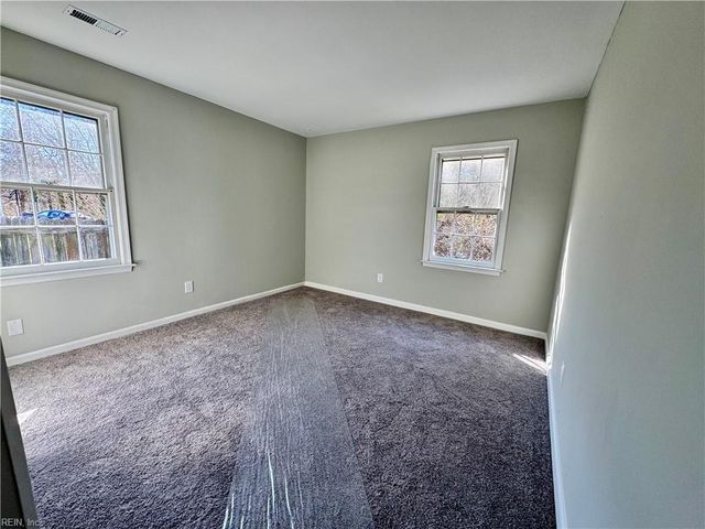 932 Wilson LN, Hampton, VA 23663