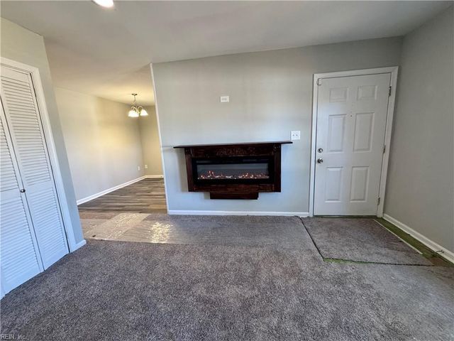 932 Wilson LN, Hampton, VA 23663