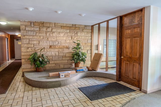 415 Wesley Avenue 24, Oak Park, IL 60302